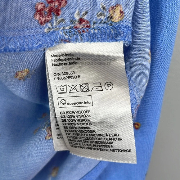 H&M Floral Patterned Viscose Button Back Blouse Corleone Blue Round Neck Size  2 - Picture 10 of 13